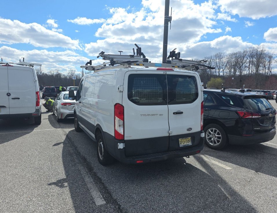 Used 2019 Ford Transit 150 130 Low Roof RWD image 4