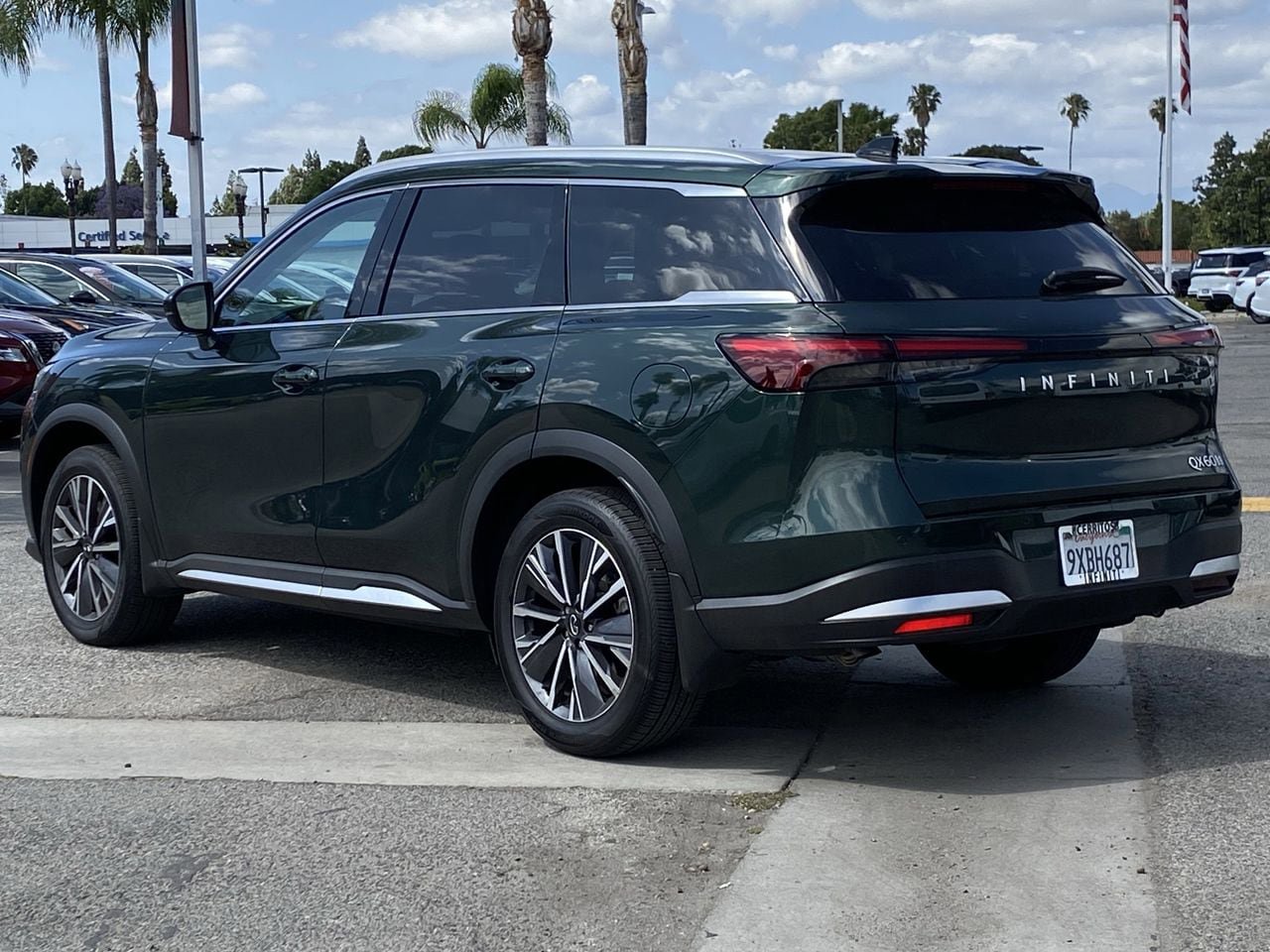 Certified 2026 INFINITI QX60 Luxe AWD/4WD image 4