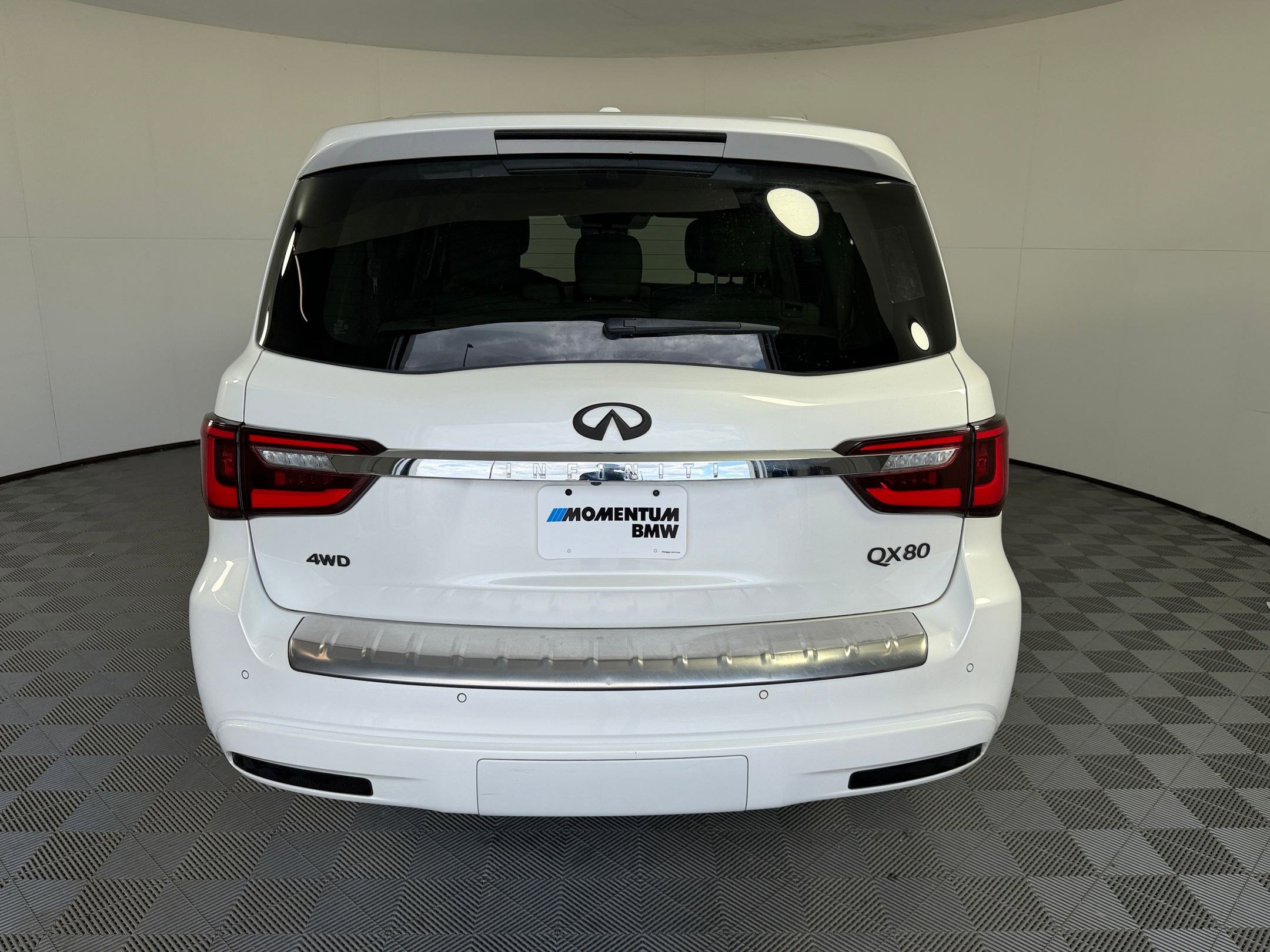 Used 2022 INFINITI QX80 Luxe w/ Cargo Package AWD/4WD image 10