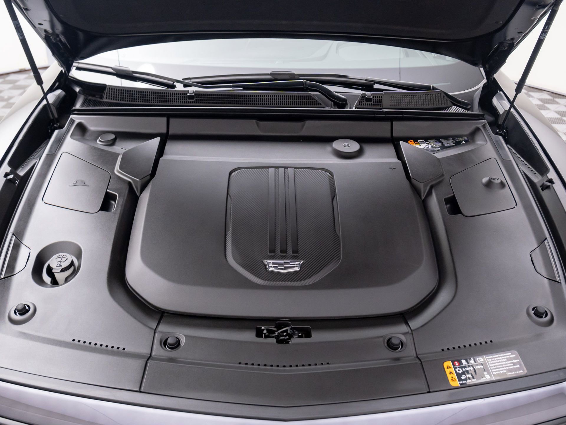 New 2026 Cadillac Lyriq V w/ LPO, Red Accent Package image 31