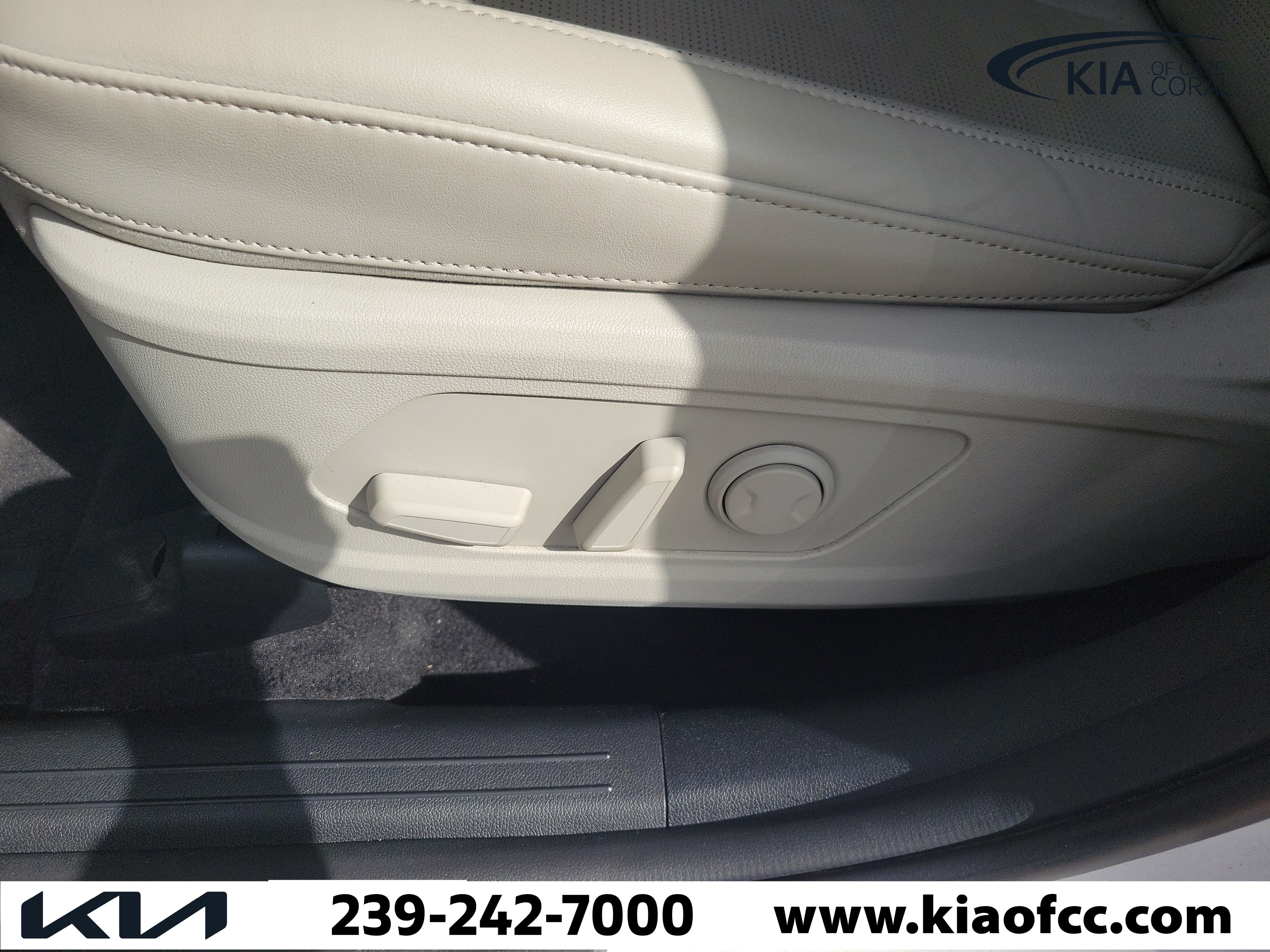 Certified 2025 Kia Sorento SX AWD/4WD image 23