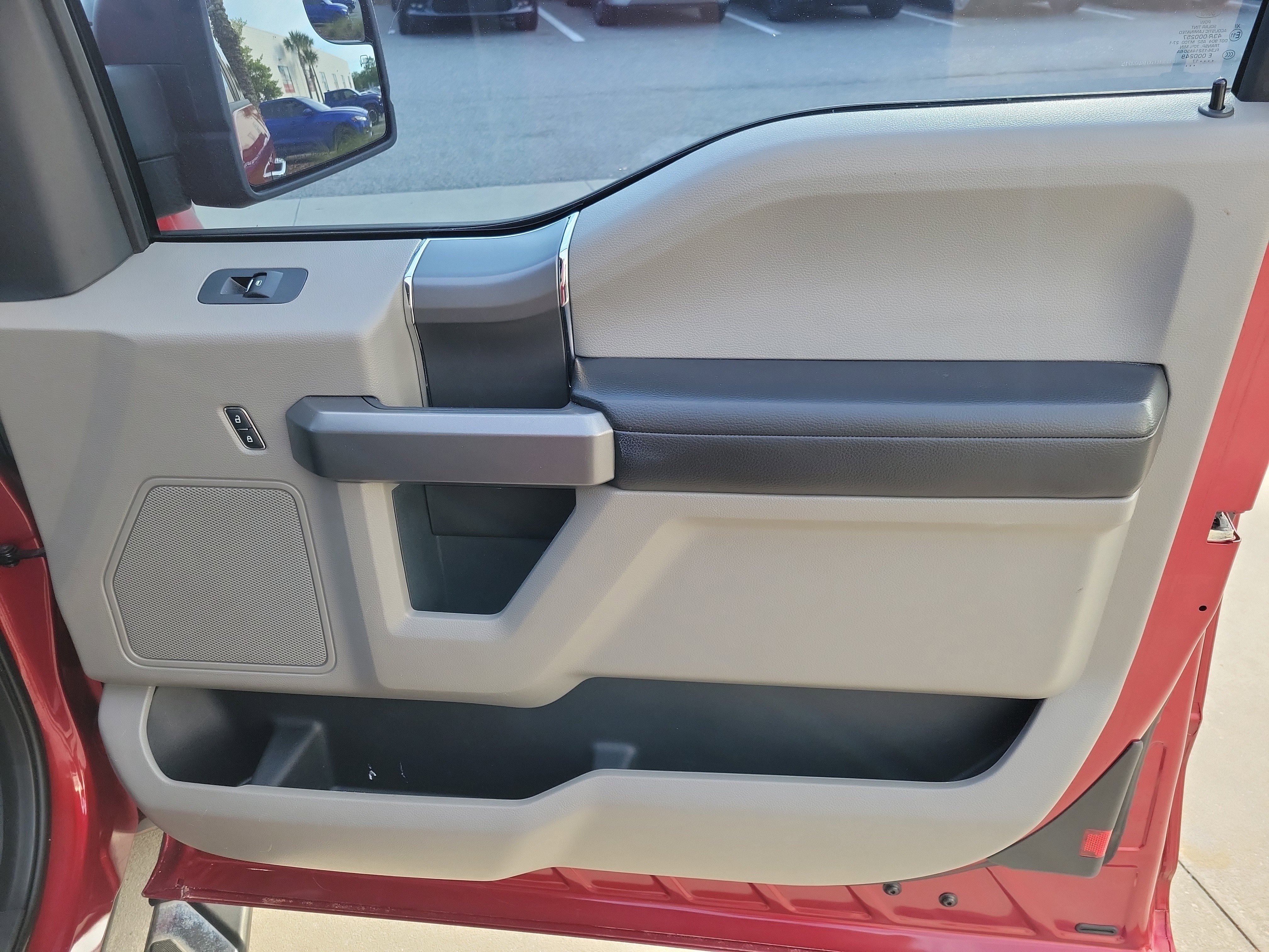 Used 2017 Ford F150 XLT w/ Equipment Group 302A Luxury image 29