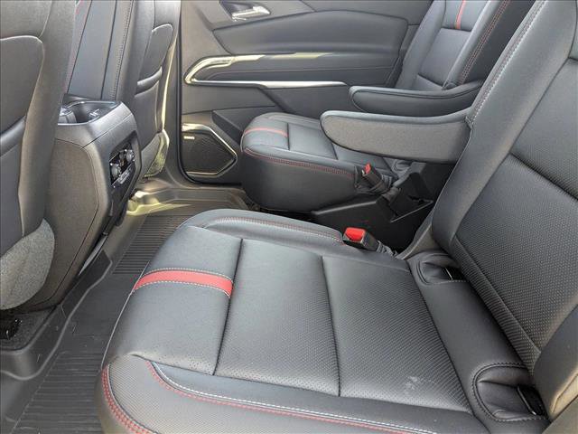 New 2026 Chevrolet Traverse RS w/ LPO, Floor Liner Package image 15