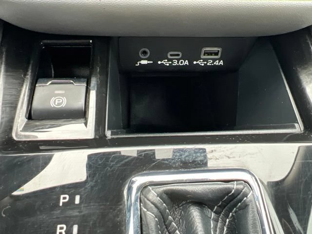 Used 2023 Subaru Outback Premium AWD/4WD image 11