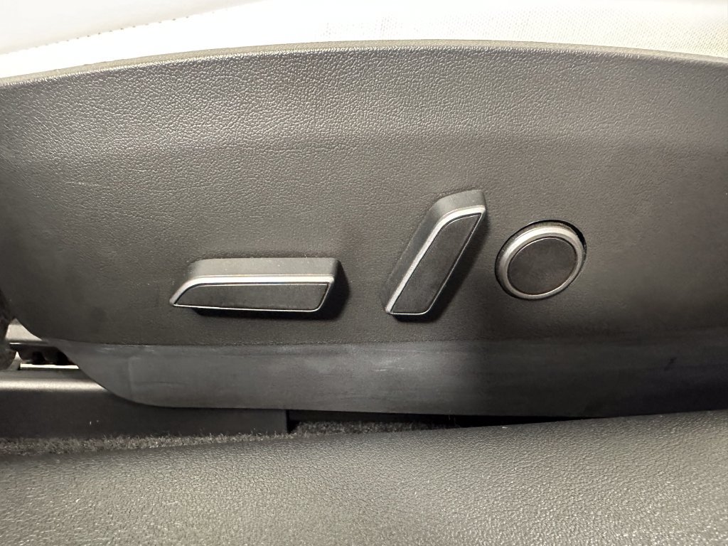 Used 2023 Tesla Model 3 Long Range AWD/4WD image 21