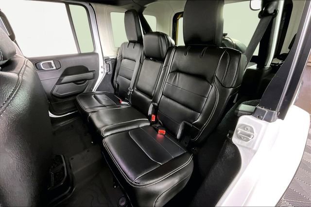 Used 2023 Jeep Wrangler Sahara image 21