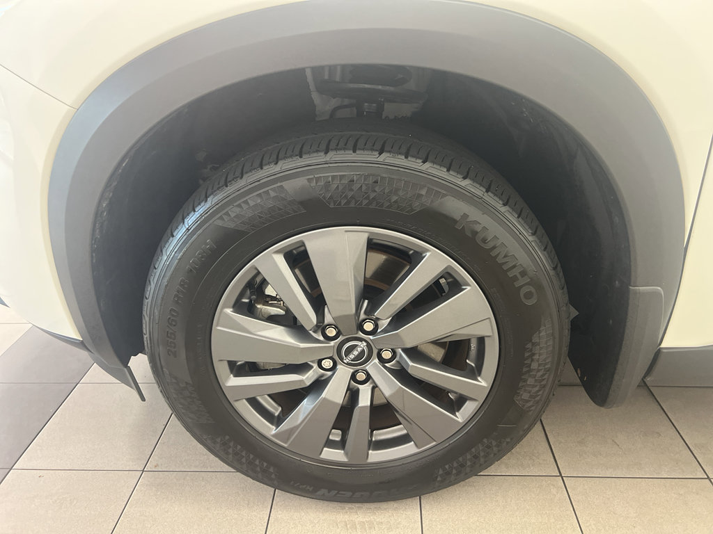 Used 2024 Nissan Pathfinder S image 34