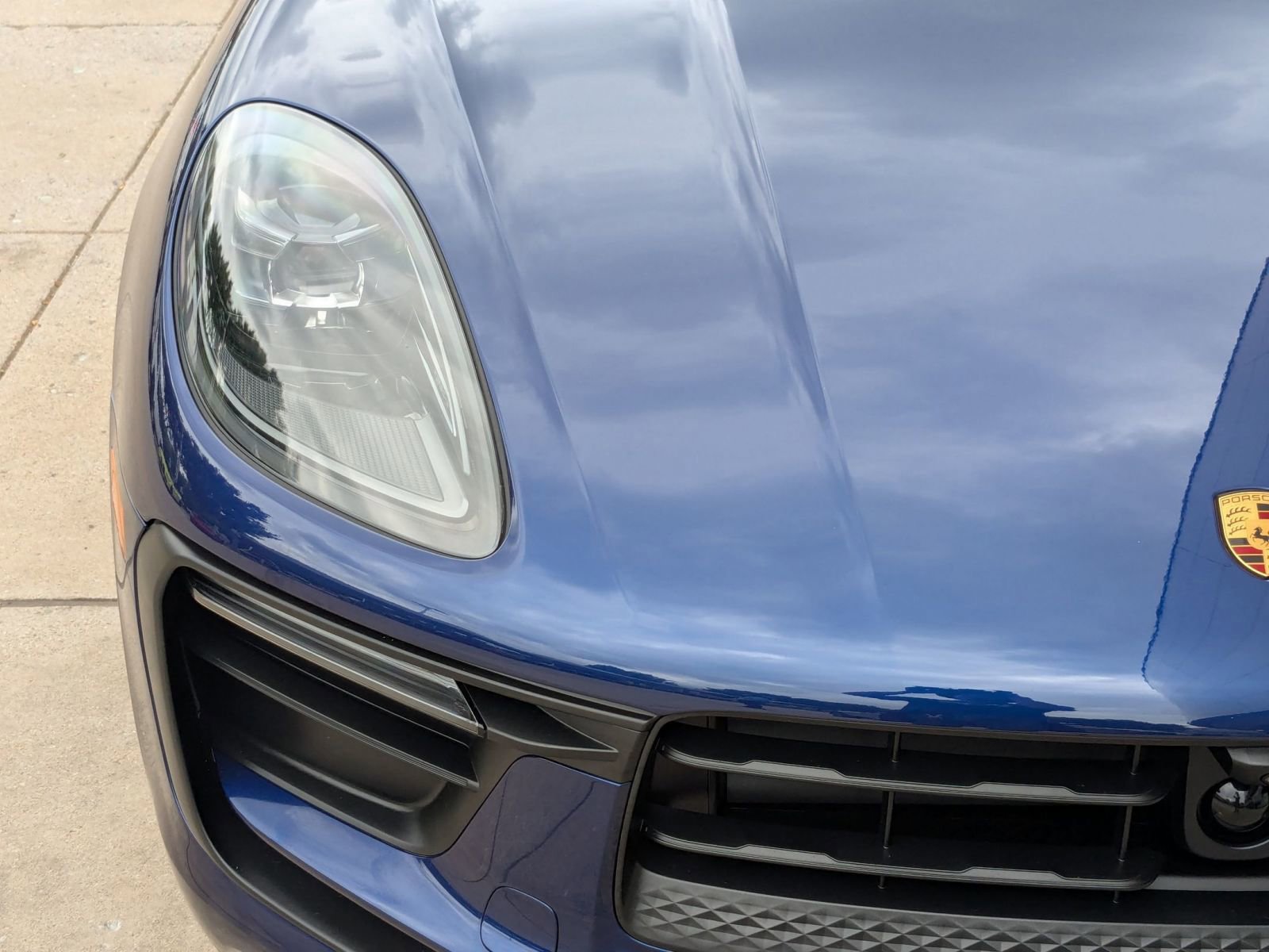 Certified 2026 Porsche Macan AWD/4WD image 12
