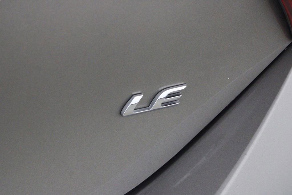 Used 2017 Toyota Corolla LE image 40