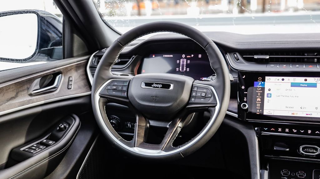 New 2026 Jeep Grand Cherokee Limited AWD/4WD image 18
