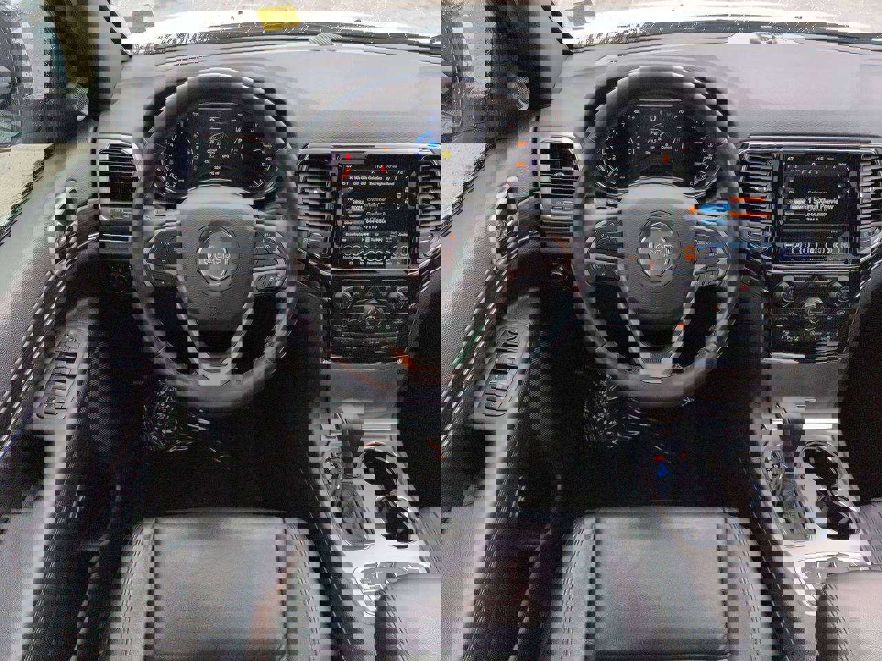 Certified 2022 Jeep Grand Cherokee Limited w/ Trailer Tow Group IV image 15