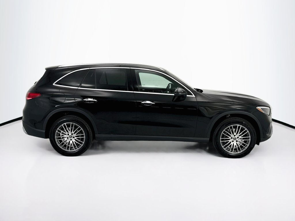 Certified 2026 Mercedes-Benz GLC 300 image 4