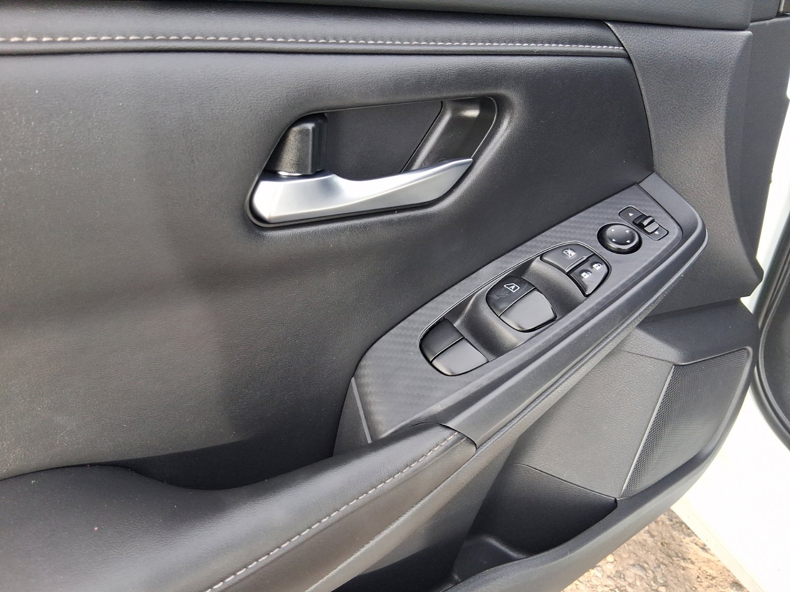 Used 2021 Nissan Sentra SV FWD image 9
