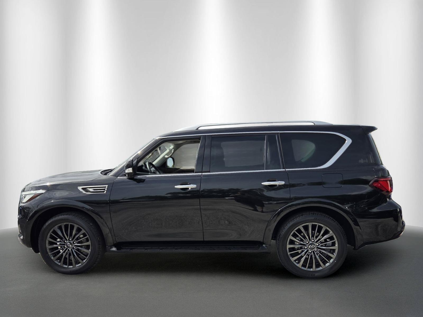 Used 2023 INFINITI QX80 Premium Select w/ All-Season Package AWD/4WD image 4