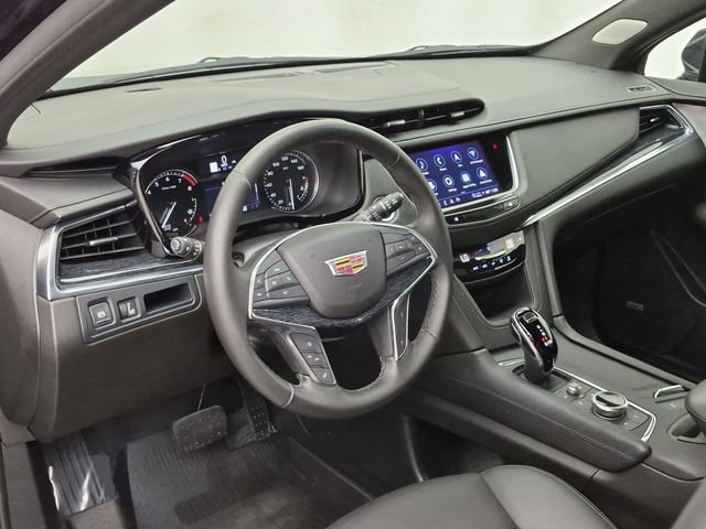Certified 2023 Cadillac XT5 Premium Luxury w/ LPO, Floor Liner Package AWD/4WD image 9