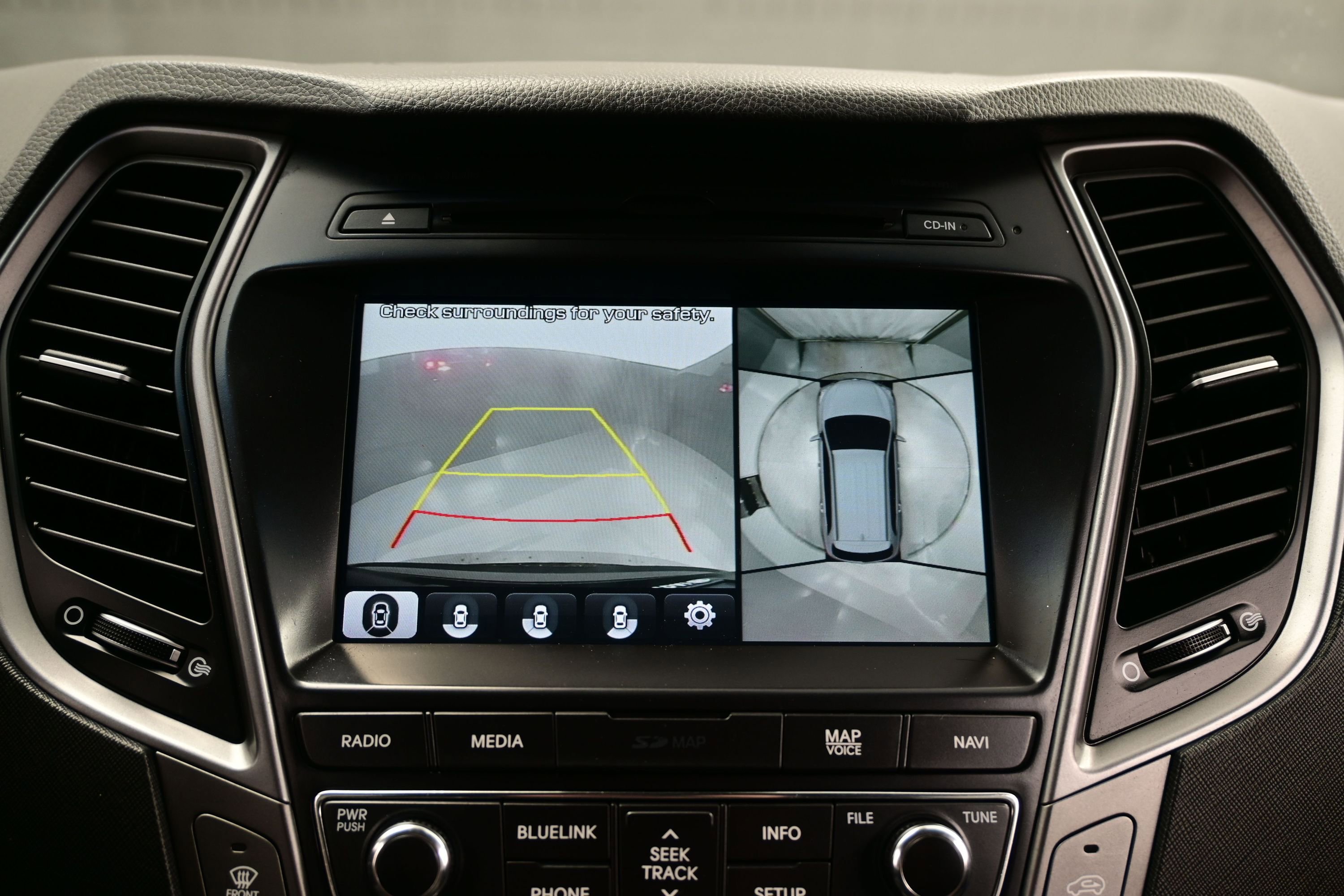 Used 2017 Hyundai Santa Fe Limited AWD/4WD image 21