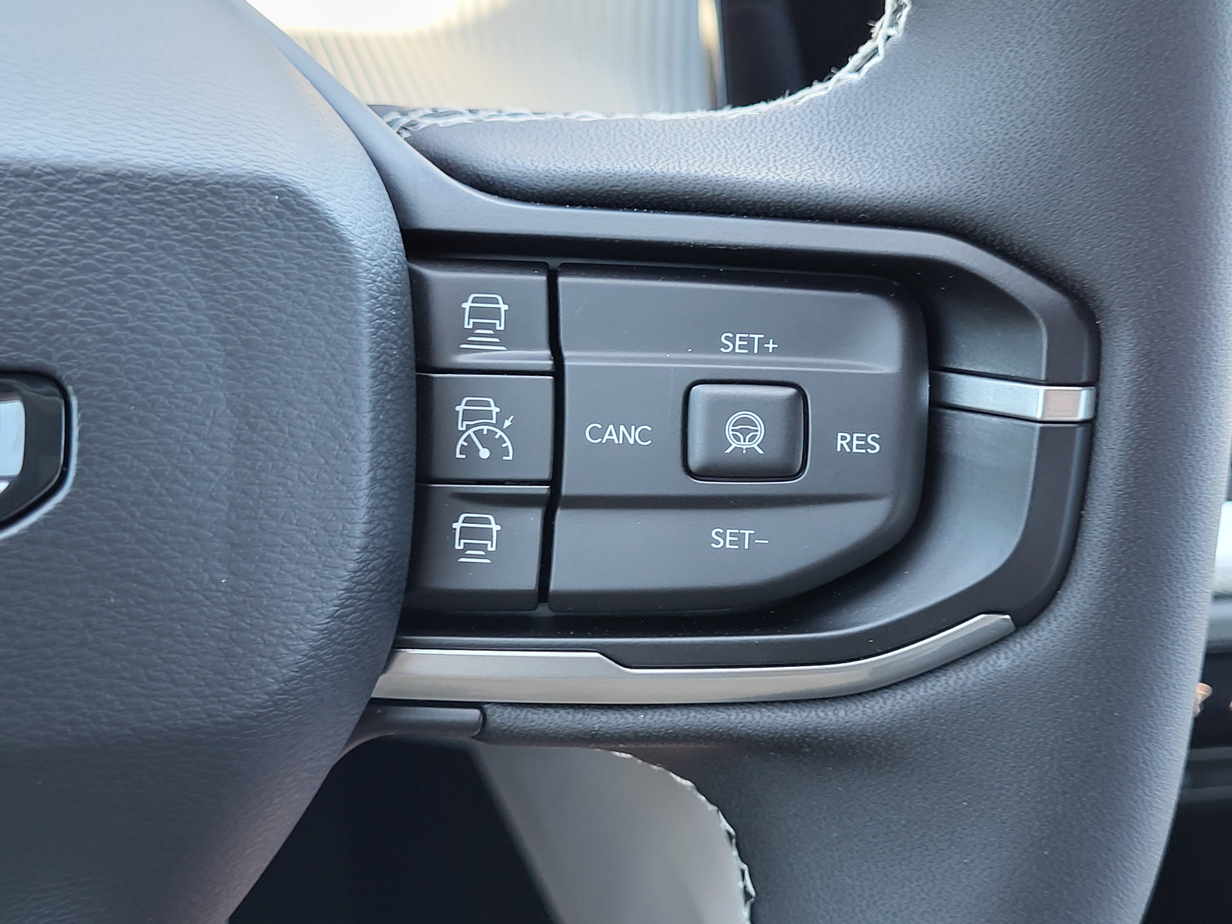 New 2026 Jeep Cherokee Laredo AWD/4WD image 27