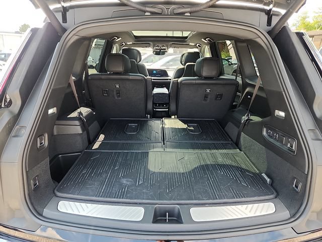 Certified 2026 Cadillac Vistiq Sport w/ LPO, Floor Liner Package AWD/4WD image 28
