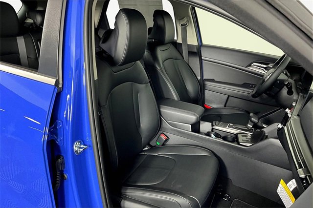 New 2026 Kia Sportage EX image 12