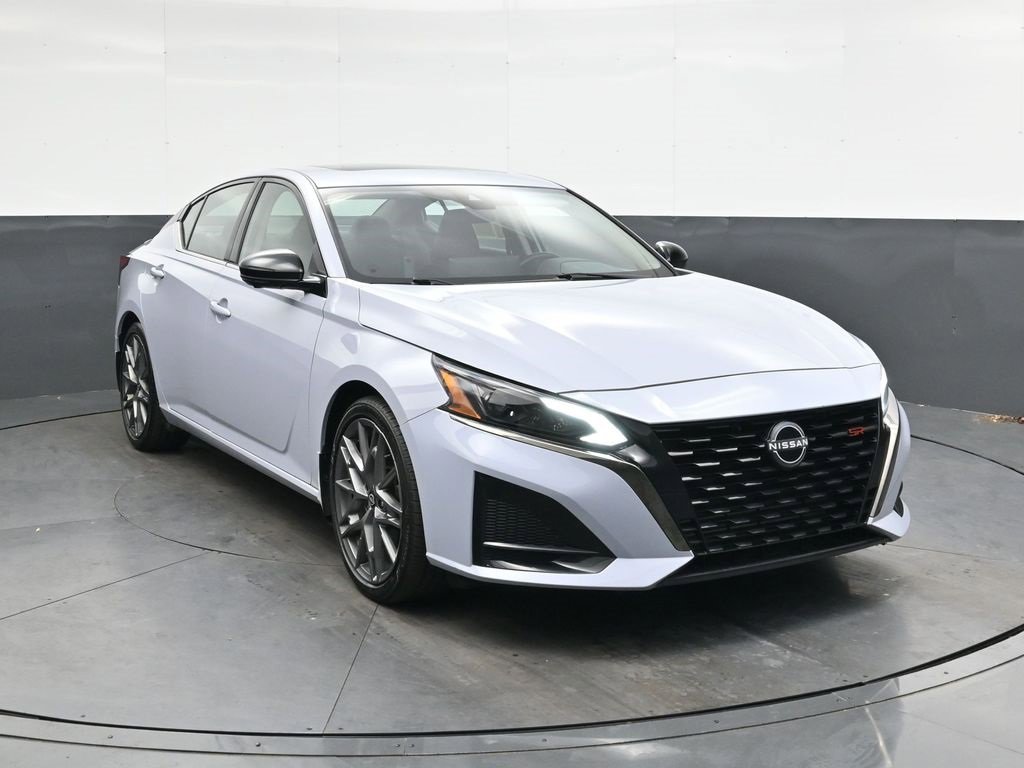 Used 2024 Nissan Altima 2.0 SR