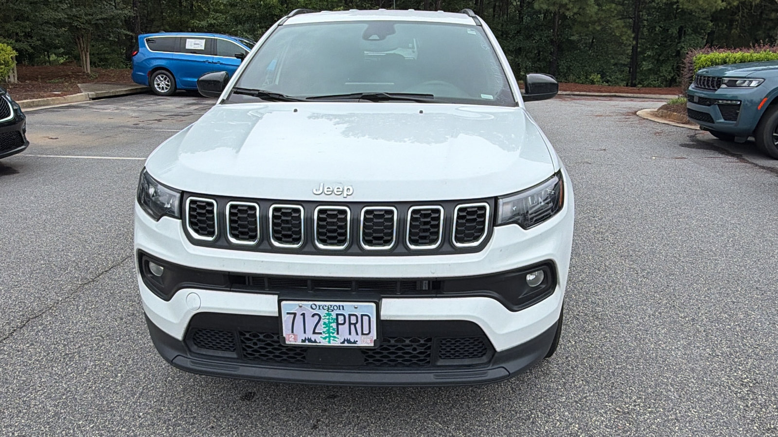 Used 2024 Jeep Compass Latitude AWD/4WD image 3