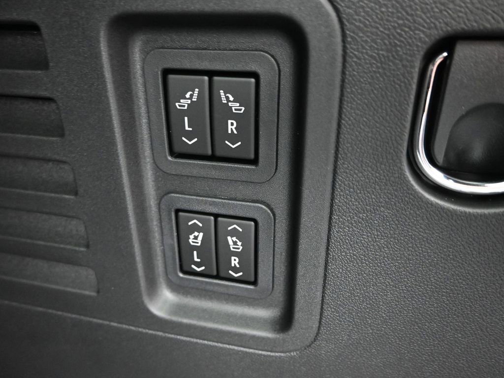 New 2026 Buick Enclave Sport Touring w/ Power Package AWD/4WD image 11