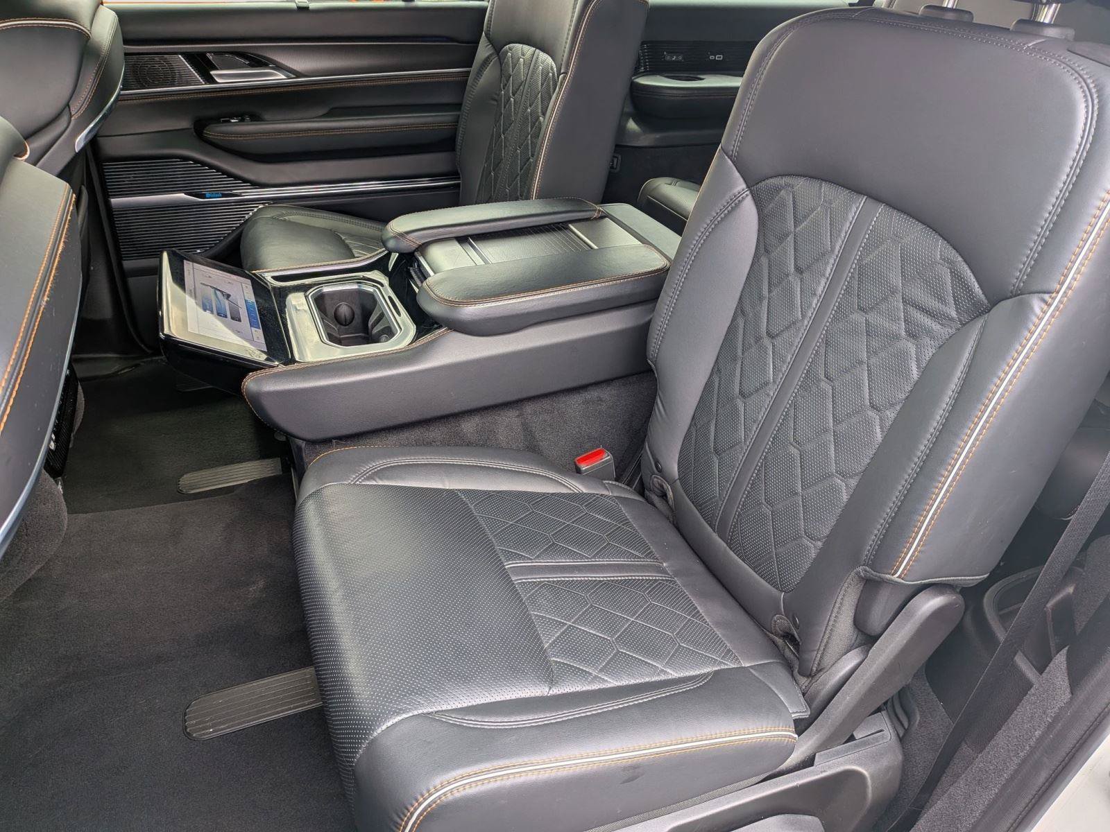Certified 2024 Jeep Grand Wagoneer L Series III w/ Quick Order Packagew 28T AWD/4WD image 31