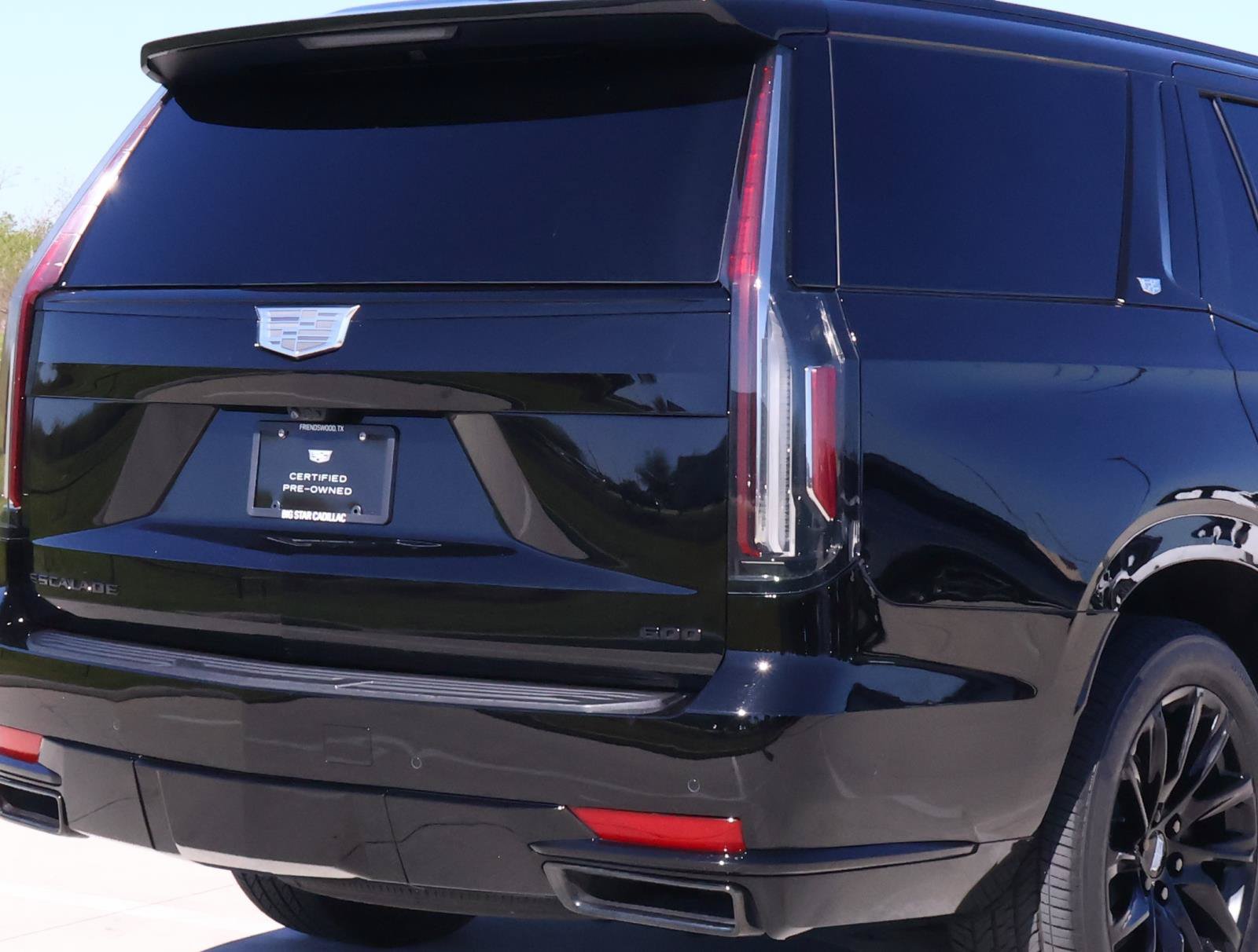 Used 2024 Cadillac Escalade Sport w/ LPO, ONYX Package AWD/4WD image 11