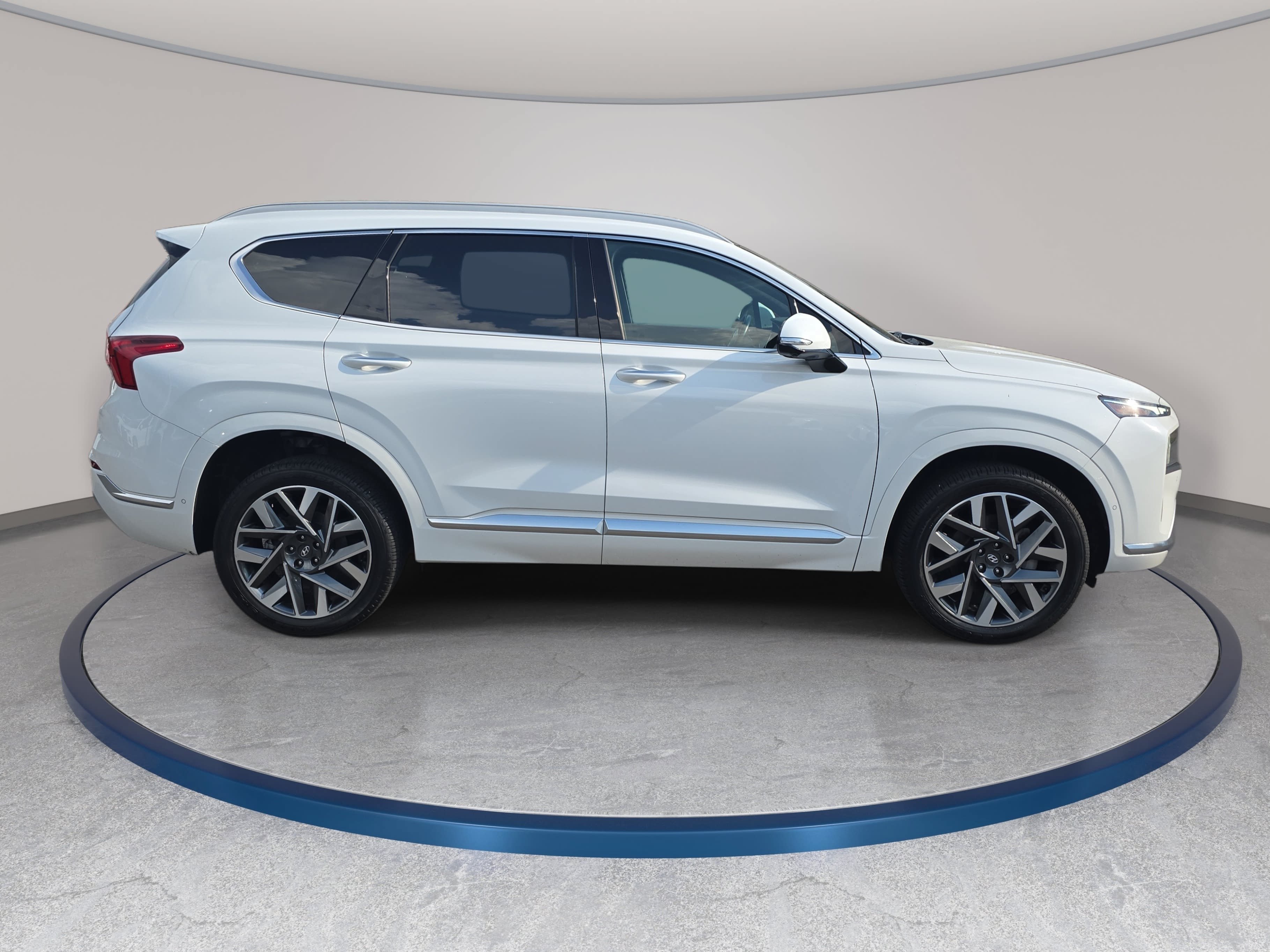 Used 2023 Hyundai Santa Fe Calligraphy w/ Cargo Package AWD/4WD image 4