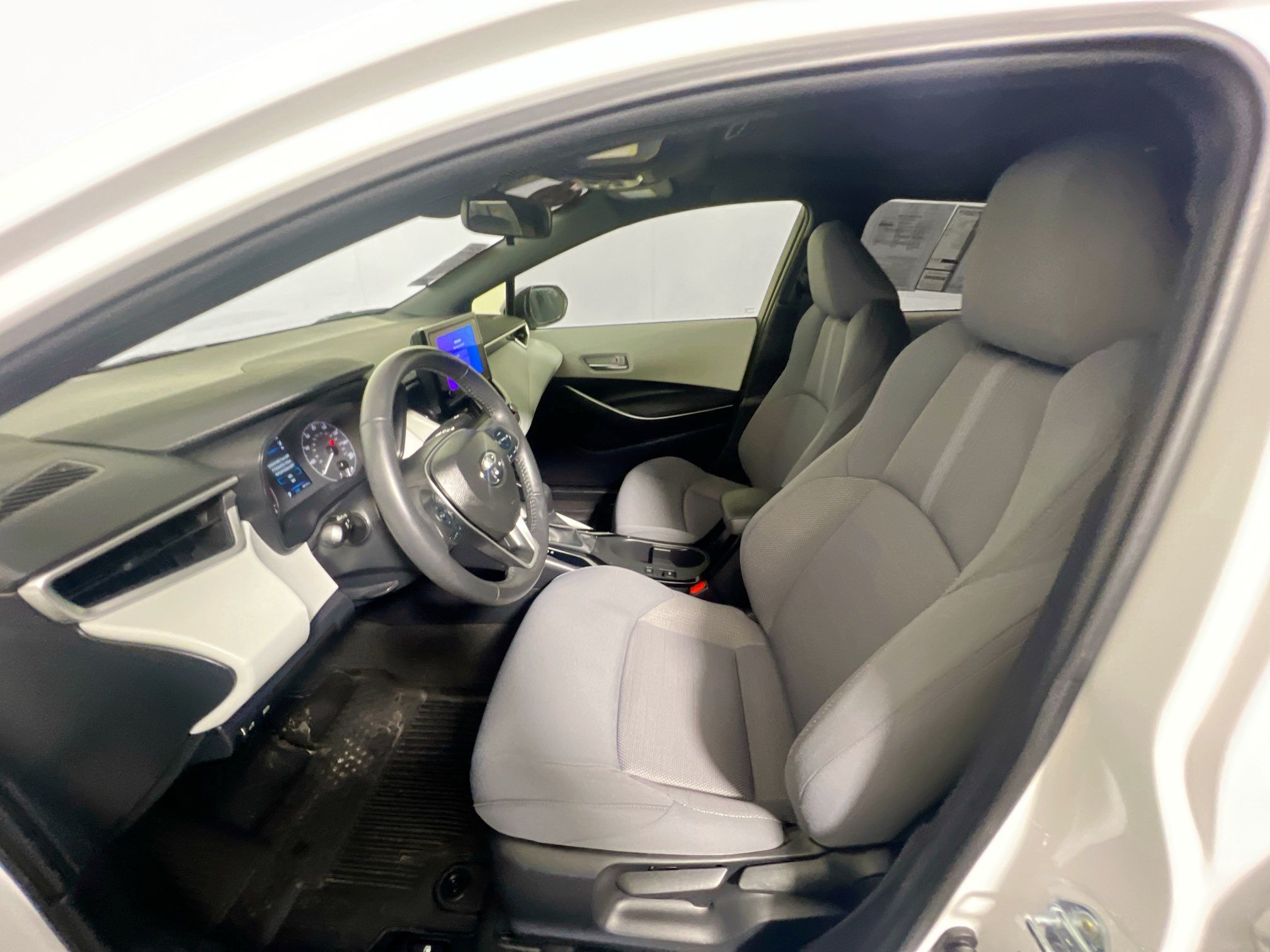 Used 2024 Toyota Corolla SE w/ SE Premium Package FWD image 14