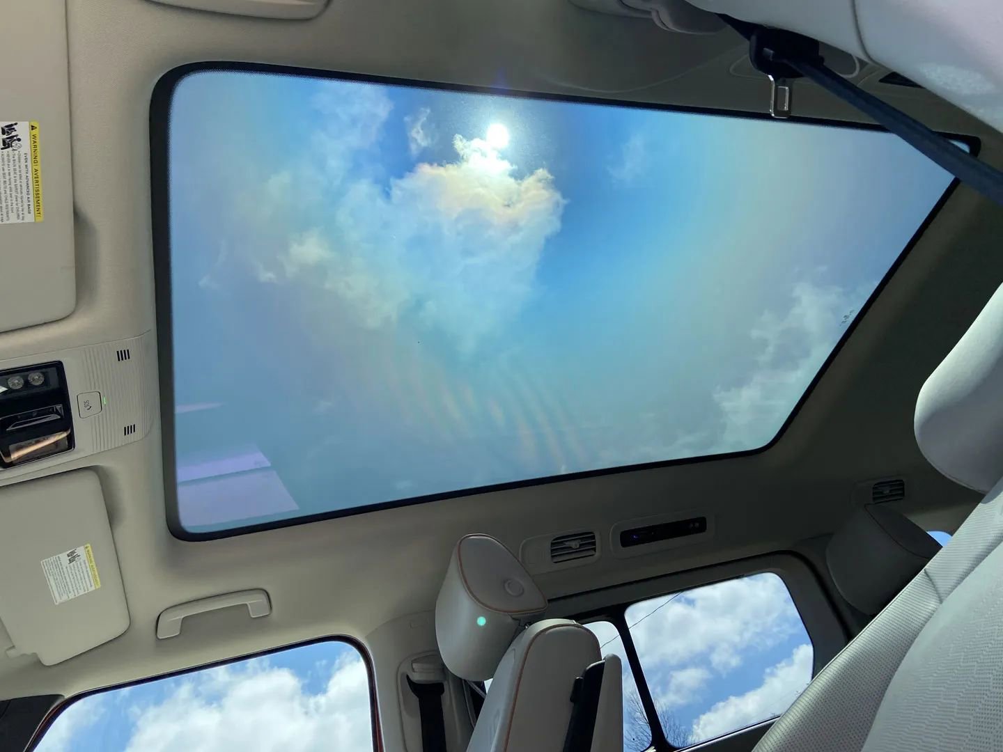 Used 2025 Volkswagen ID. Buzz 1st Edition image 14