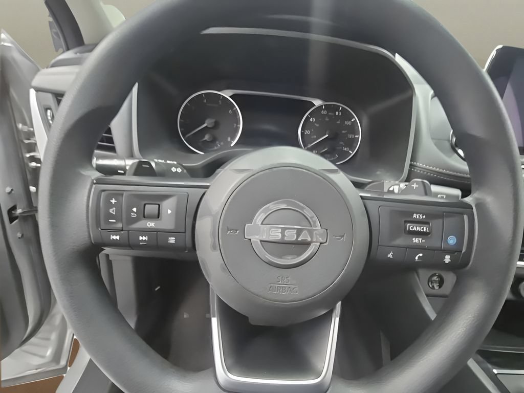 Used 2024 Nissan Rogue SV FWD image 29