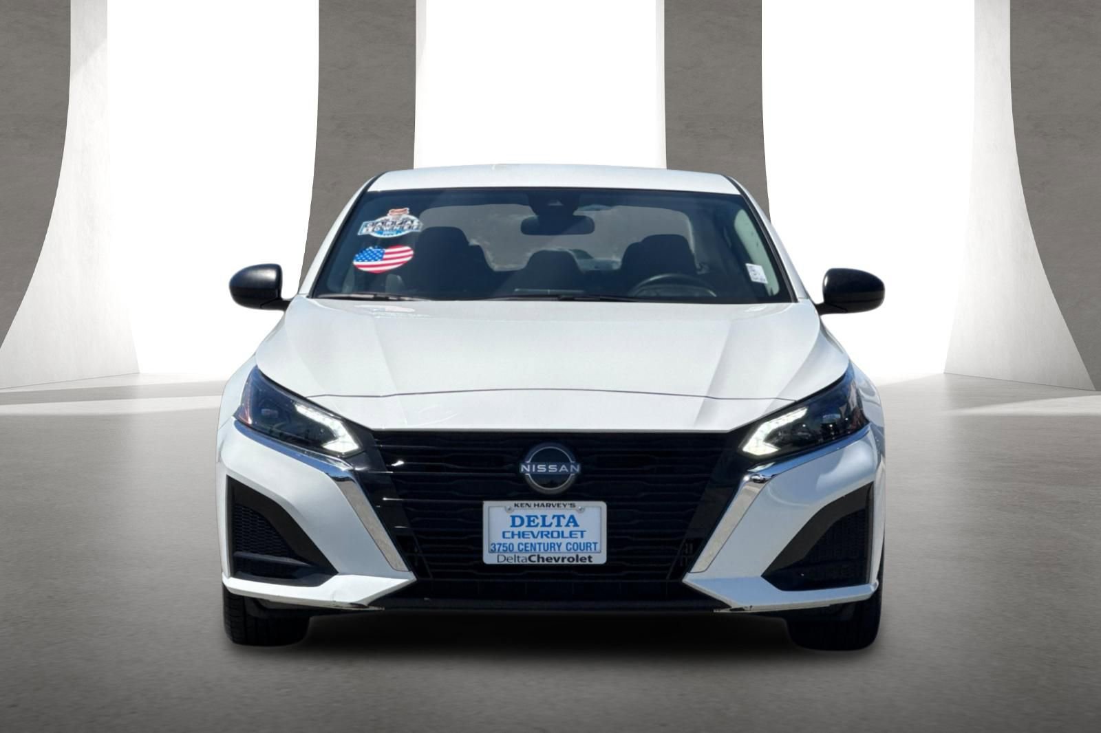 Used 2025 Nissan Altima 2.5 SV FWD image 9