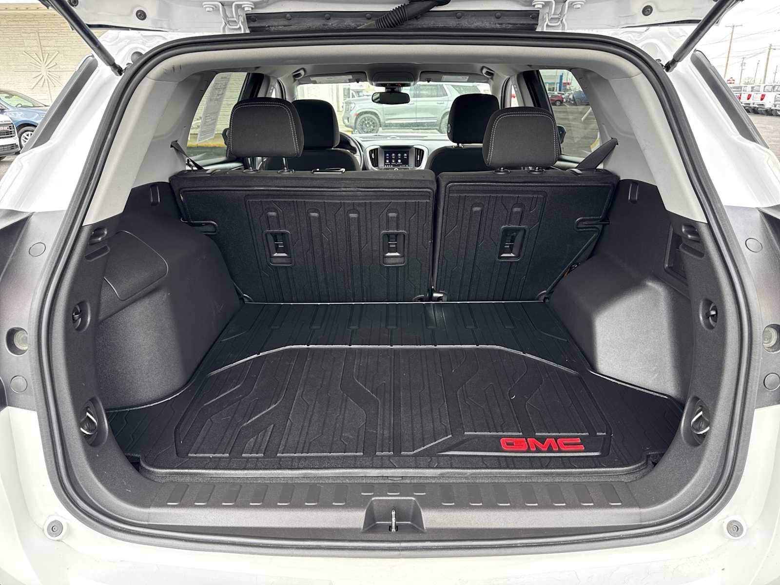 Certified 2024 GMC Terrain SLE w/ Driver Convenience Package FWD image 23
