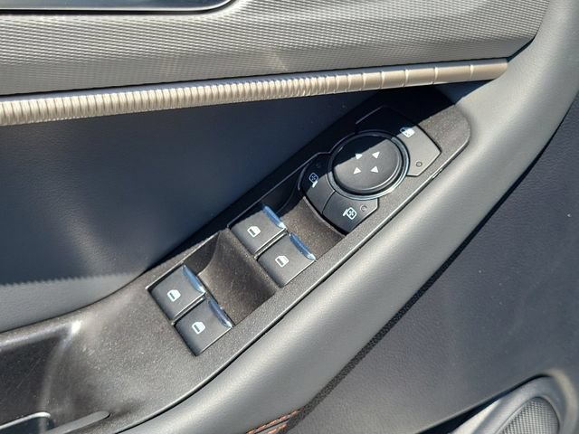 Used 2026 Ford Explorer Active w/ Active Comfort Package RWD image 13