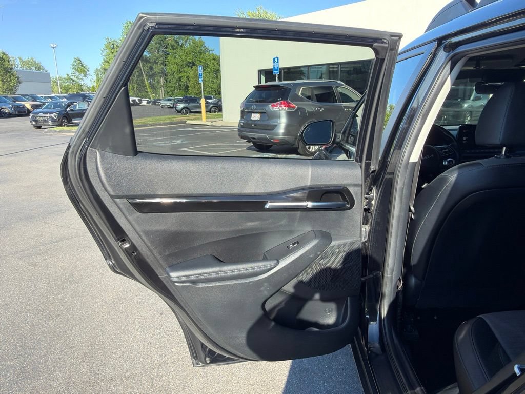 Certified 2022 Kia Seltos Nightfall Edition AWD/4WD image 18