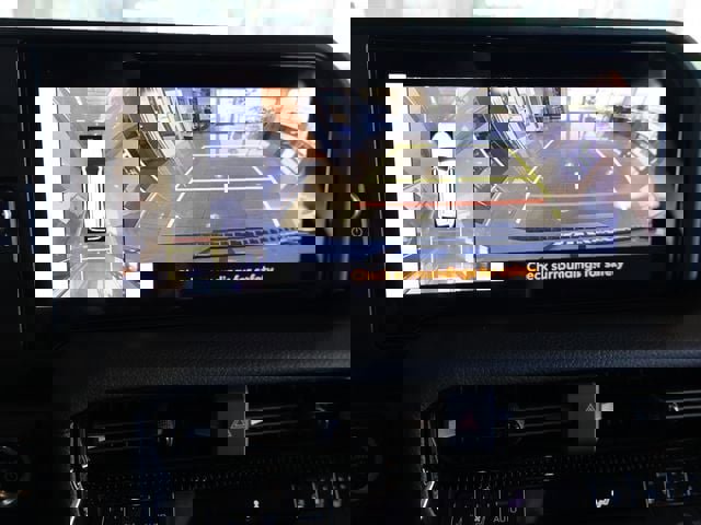 Used 2025 Toyota Land Cruiser image 28