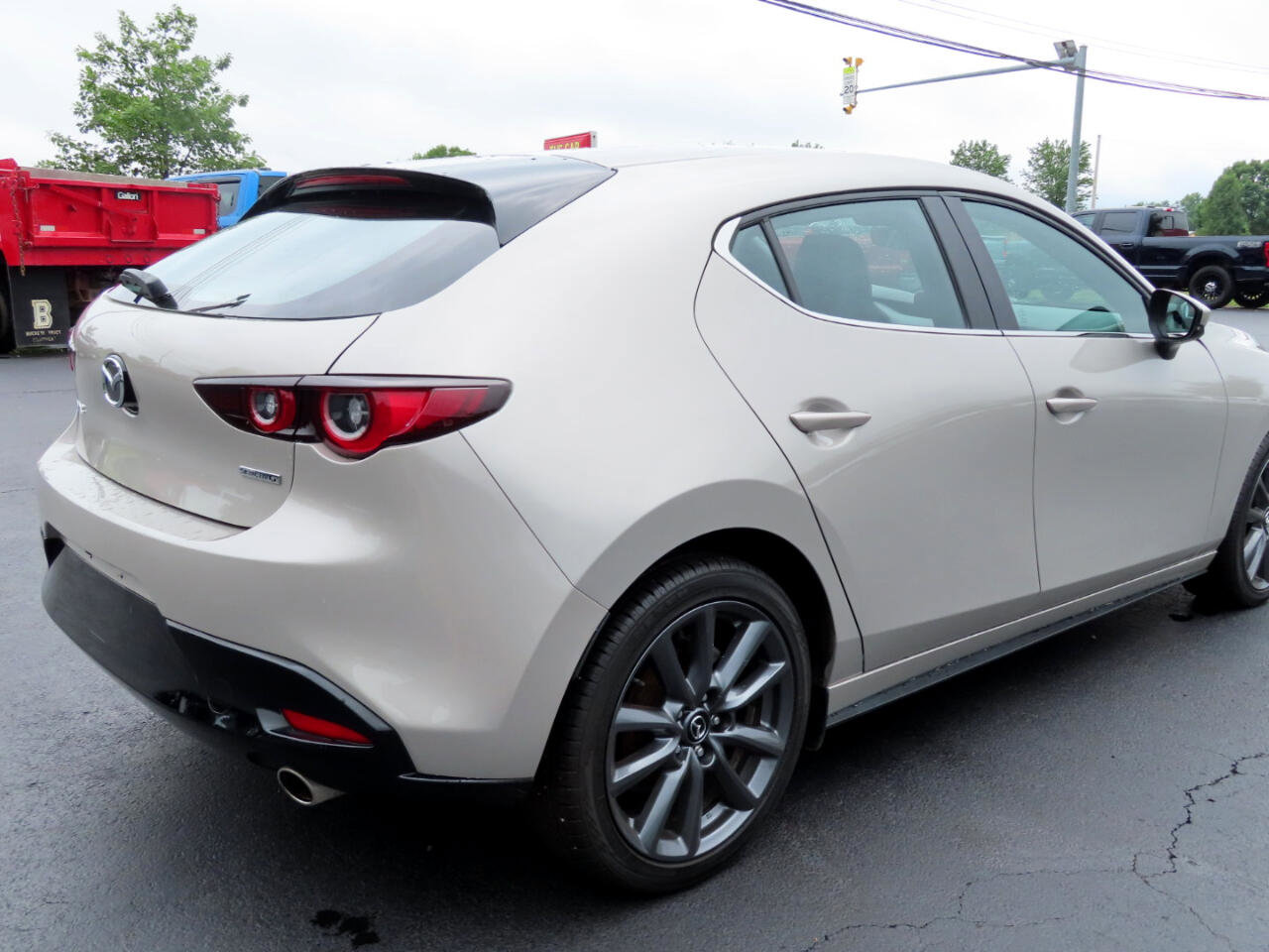 Used 2023 MAZDA MAZDA3 s image 15