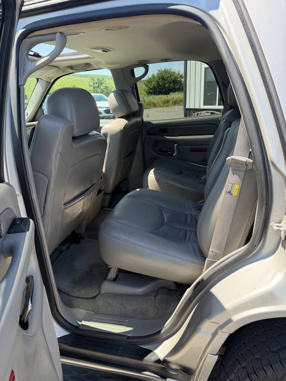 Used 2005 GMC Yukon Denali AWD/4WD image 12