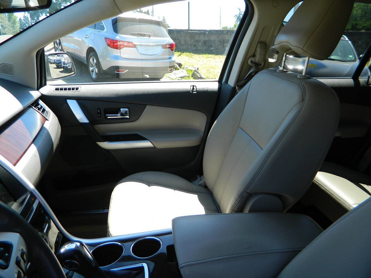 Used 2011 Ford Edge Limited AWD/4WD image 13