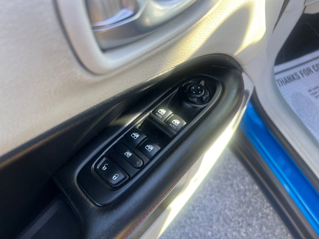 Used 2017 Jeep Compass Limited w/ Navigation Group image 12