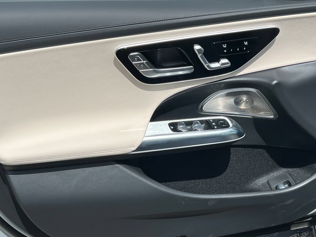 New 2026 Mercedes-Benz E 350 4MATIC Sedan image 16