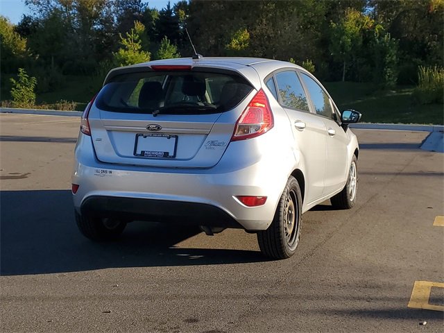 Used 2017 Ford Fiesta SE image 4