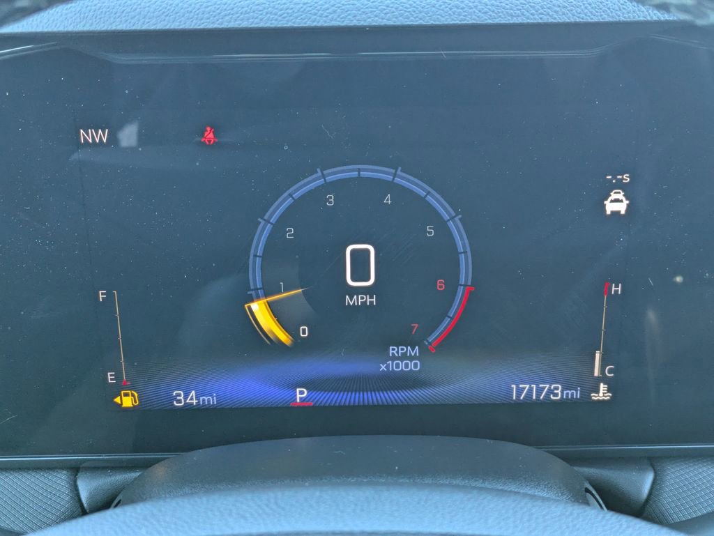 Used 2025 Chevrolet TrailBlazer ACTIV w/ Convenience Package image 32