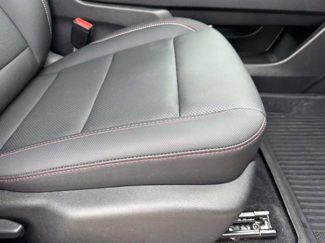 Used 2025 Chevrolet Traverse Z71 w/ Driver Confidence Package image 31