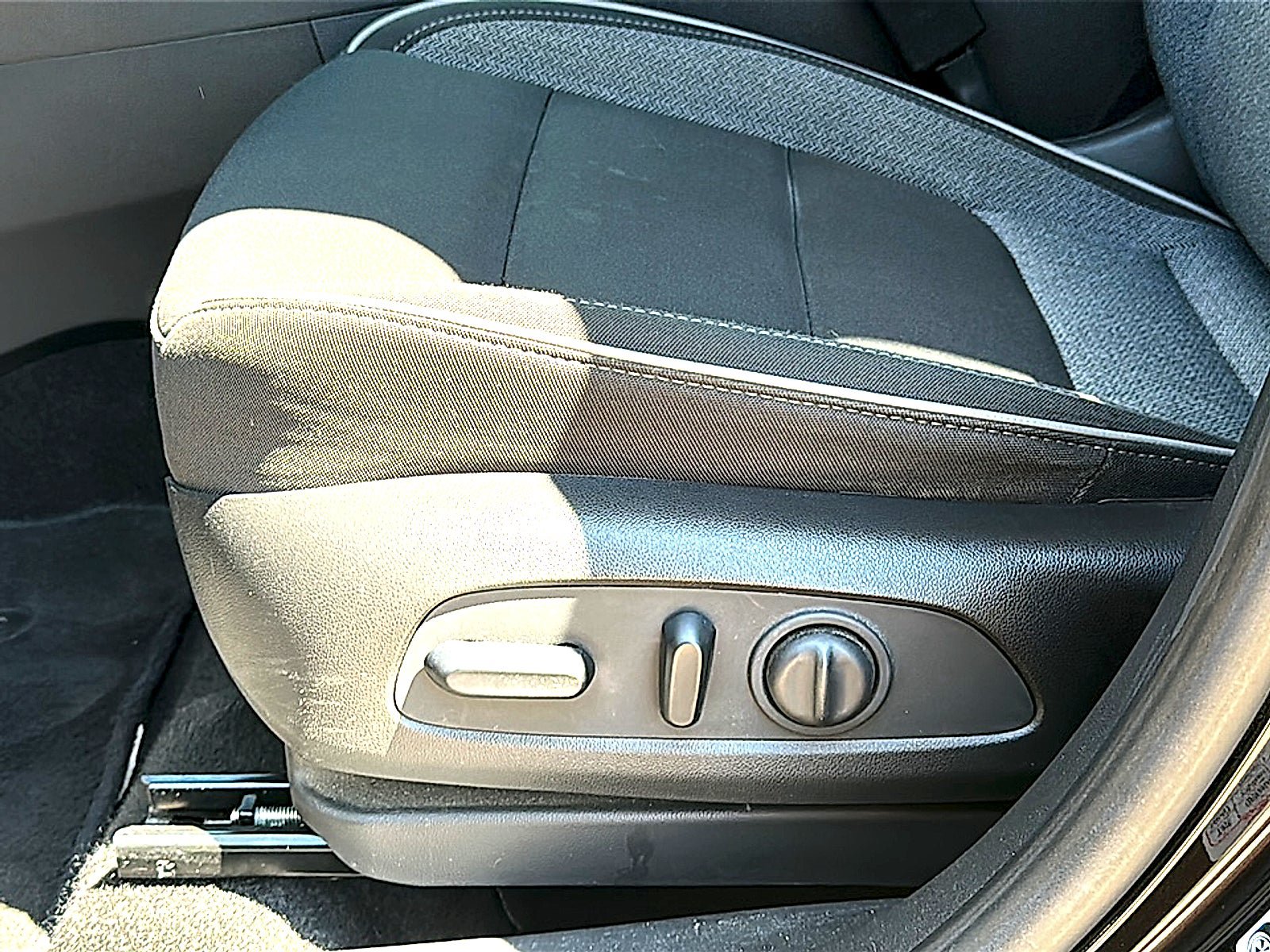 Used 2022 Chevrolet TrailBlazer LT FWD image 15