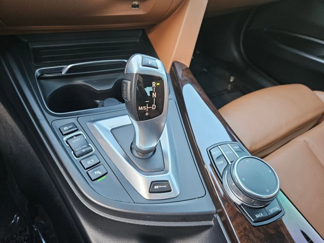 Used 2017 BMW 330e image 28