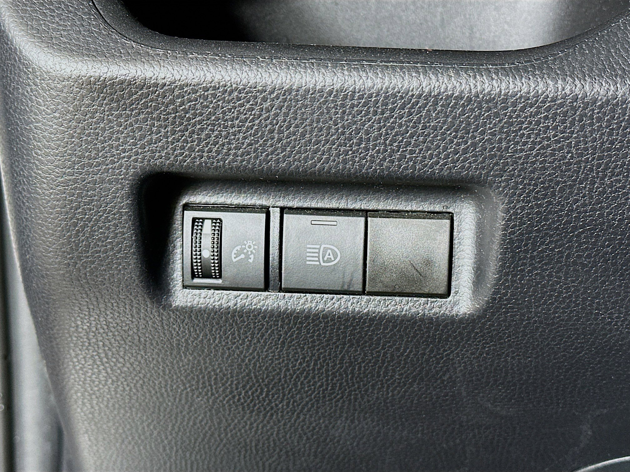 Used 2024 Toyota RAV4 LE image 17