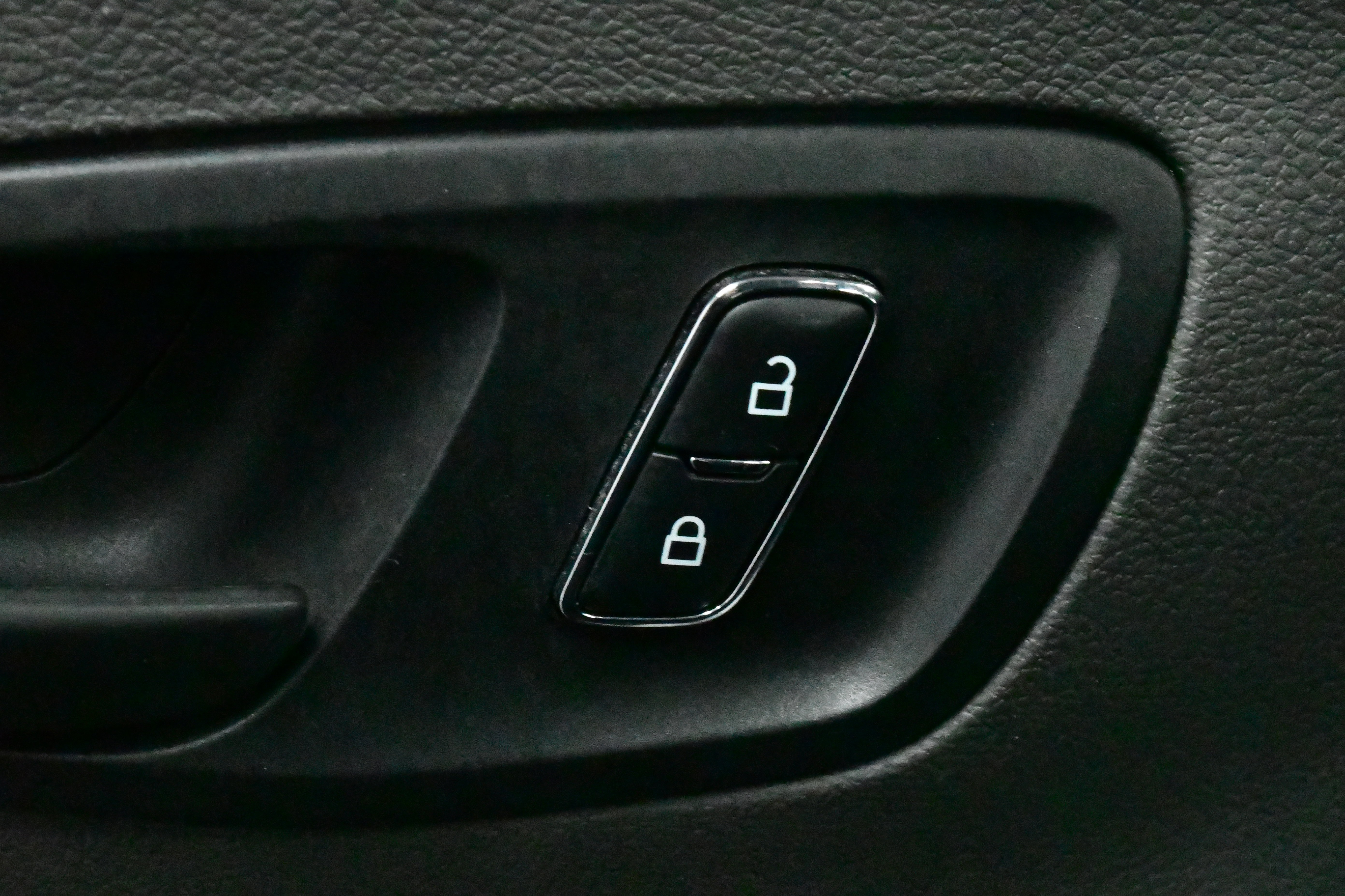 Used 2024 Ford Transit 350 XLT image 17