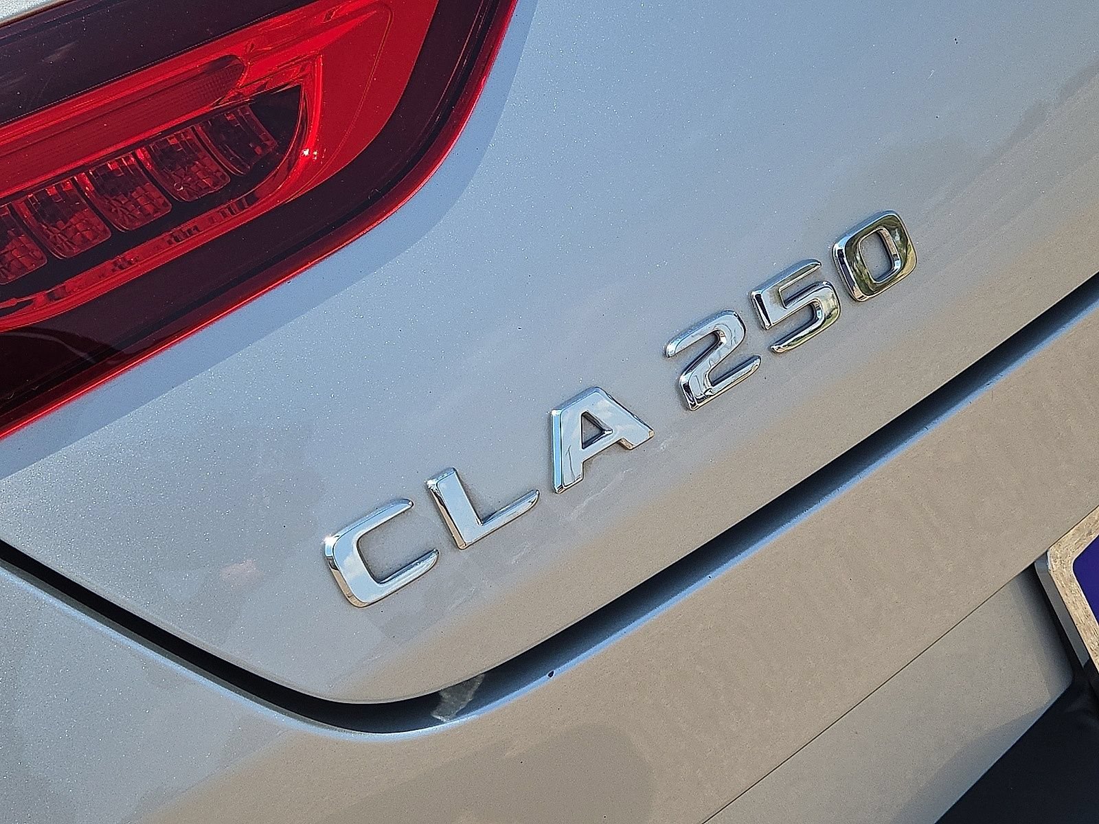 Used 2023 Mercedes-Benz CLA 250 4MATIC w/ Premium Package image 11